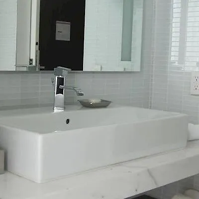 *****  1 Hotel Toronto Canada
