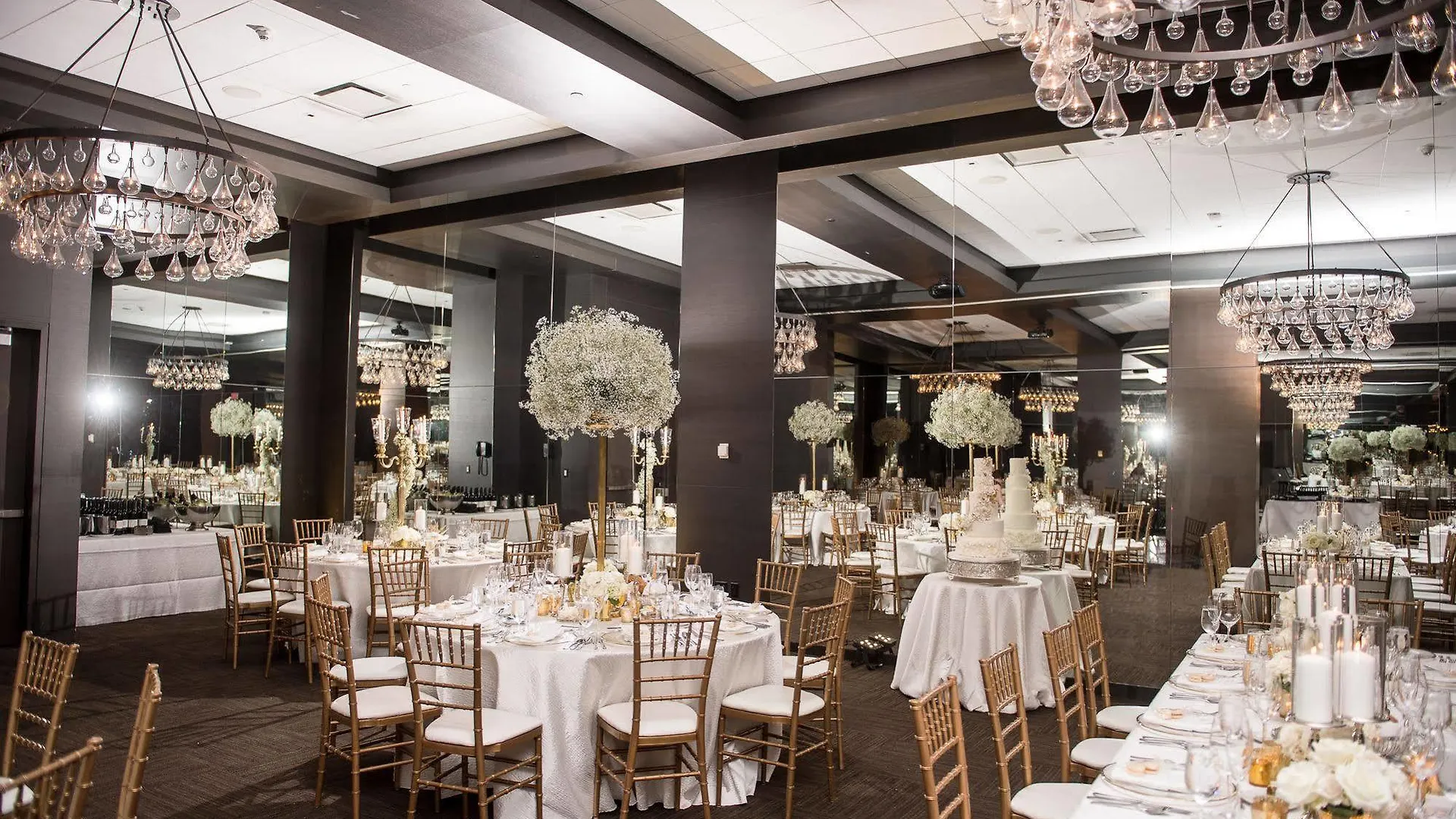 1 Hotel Toronto